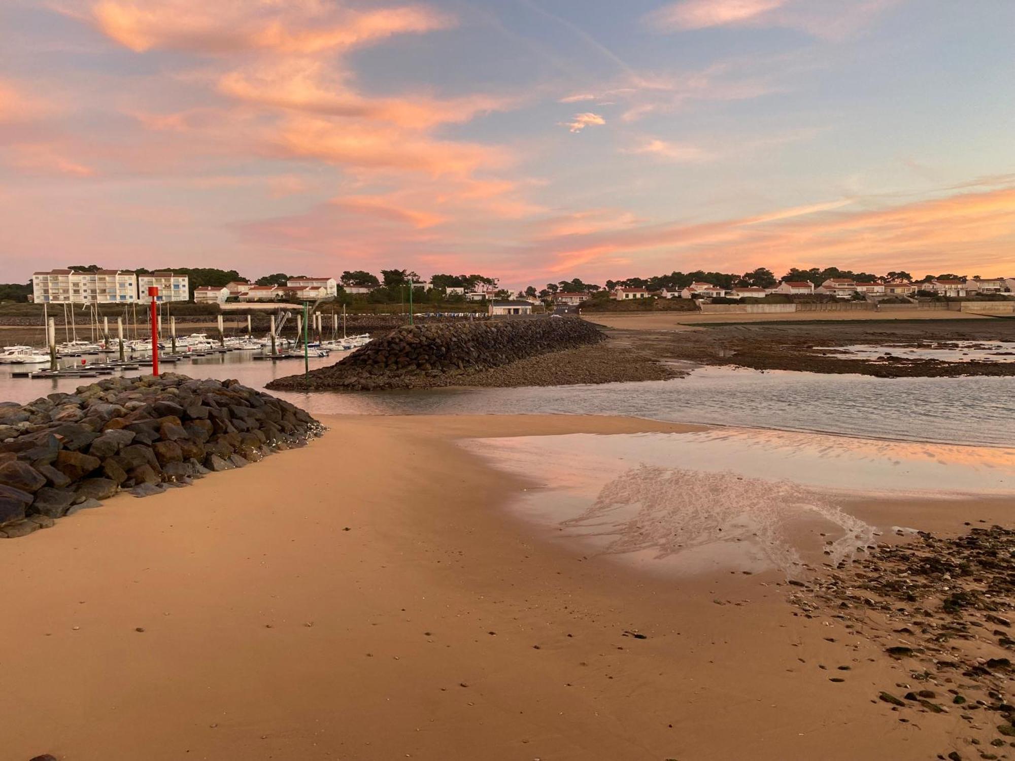 Appartement Vue Sur Mer Et Le Port Jard-sur-Mer Buitenkant foto